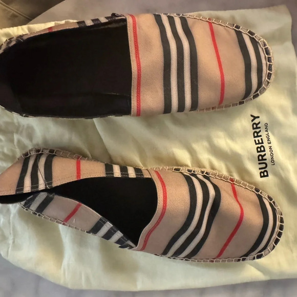 Authentic Burberry espadrilles 42 NWOB - Picture 2 of 9